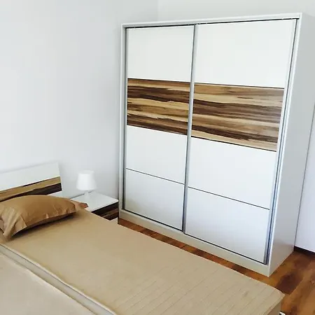 With Pool View In Saints Constantine And Helena Appartement Varna
