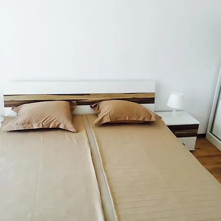 With Pool View In Saints Constantine And Helena Appartement Varna
